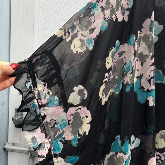 Betsey Johnson Kimono Floral Open Sheer Cover Up Wrap Resort Wear Boho OSFM Top - Picture 5 of 9